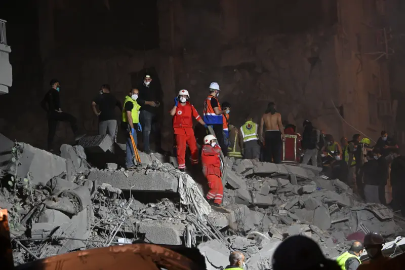 15 قتيلًا وسط بيروت بعد شن غارة إسرائيلية، ومصادر أمنية تتحدث عن استهداف مسؤول العمليات بحزب الله